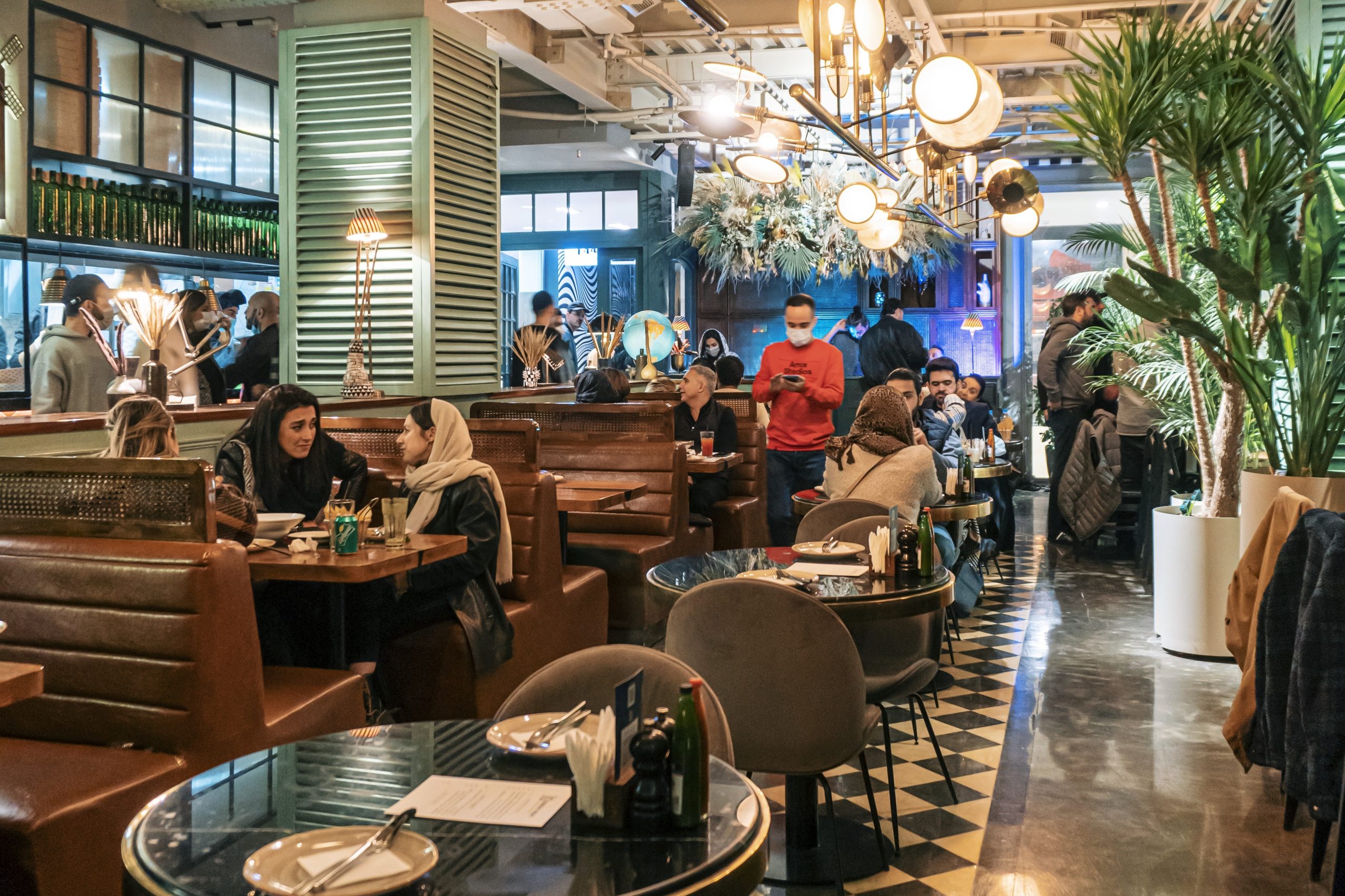باکیفیت‌ترین رستوران‌های تهران - رستوران جو در زعفرانیه