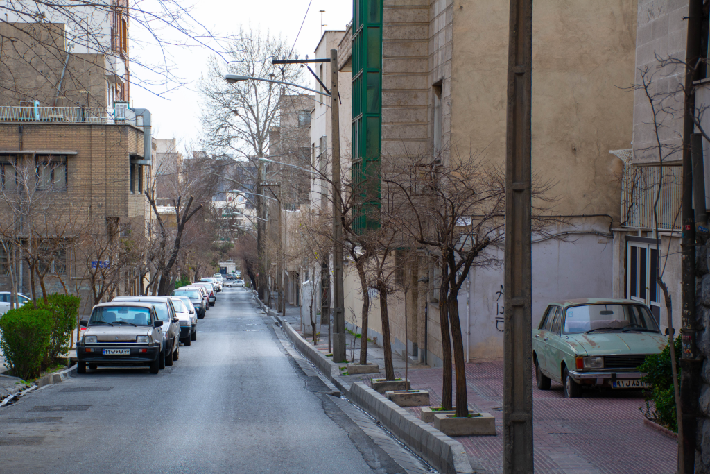 خیابان لارستان در محله‌ی بهجت‌آباد تهران
