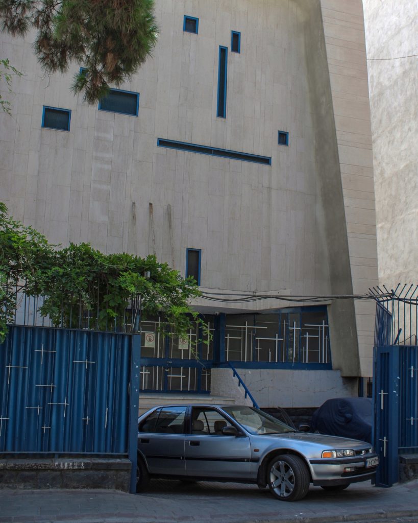 کلیسای آشوری تومای مقدس، اثری از معمار داوید اوشانا