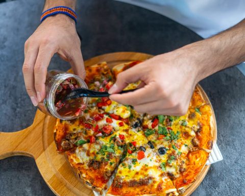 پیتزای مکزیکی و فست فود سالم در رستوران پکس