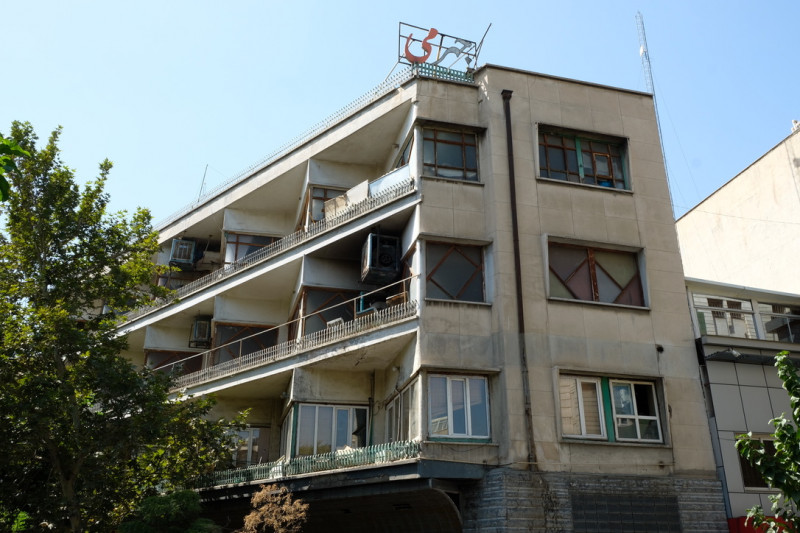 ساختمان روزنامه‌ی شوت در خیابان قائم مقام فراهانی